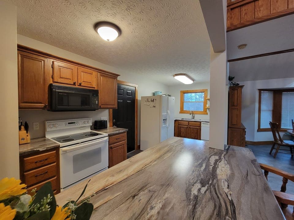 Kitchen With Bar
