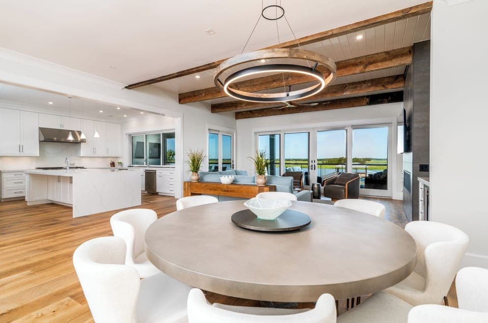 Dining area with seating for 8-10 people