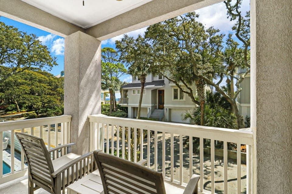 One of 6 private balconies