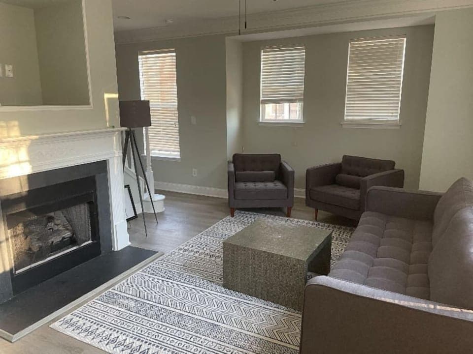 Living area, Fireplace