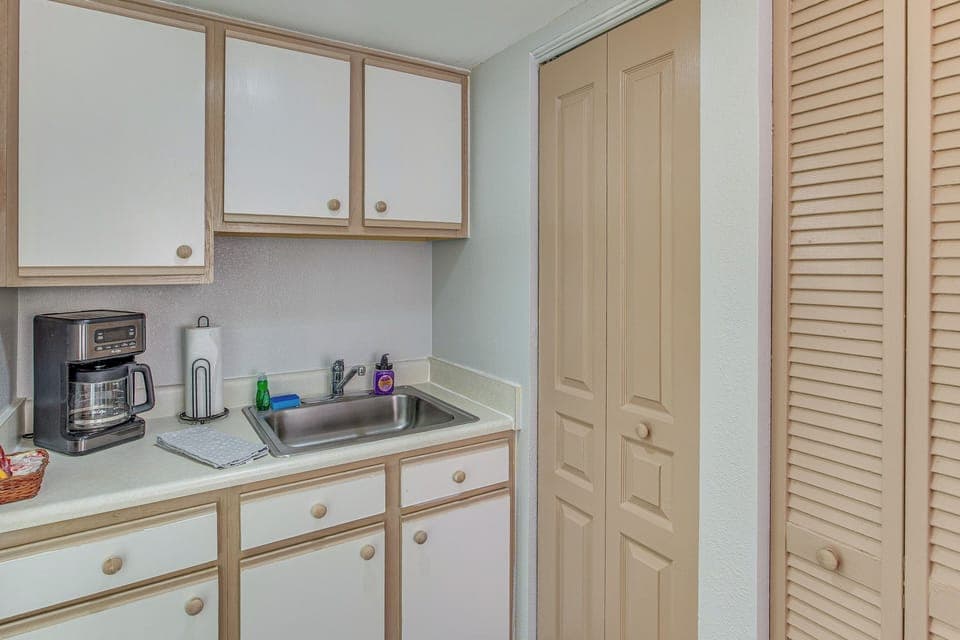 Apartment (0 Bedroom) | Interior