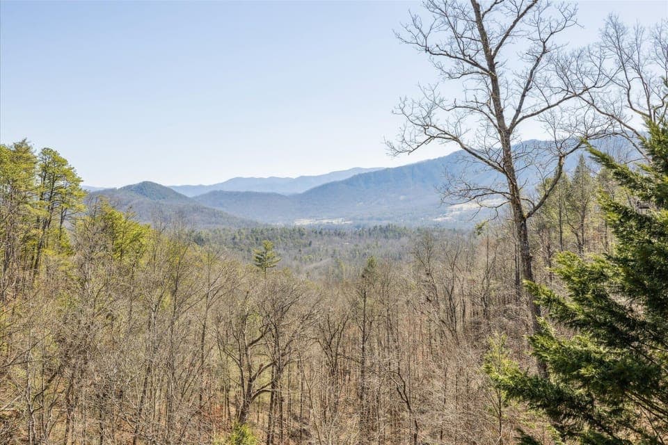 Wake up to breathtaking mountain views from the deck!
