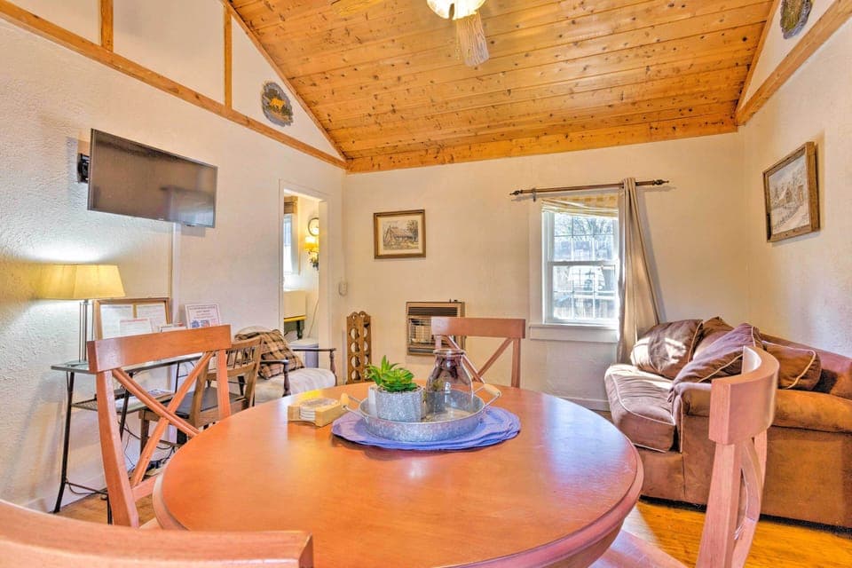 Cottage (2 Bedrooms) | Interior