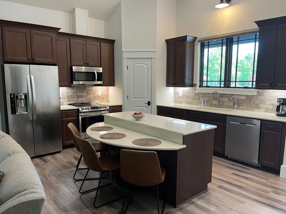 Fully equipped kitchen.