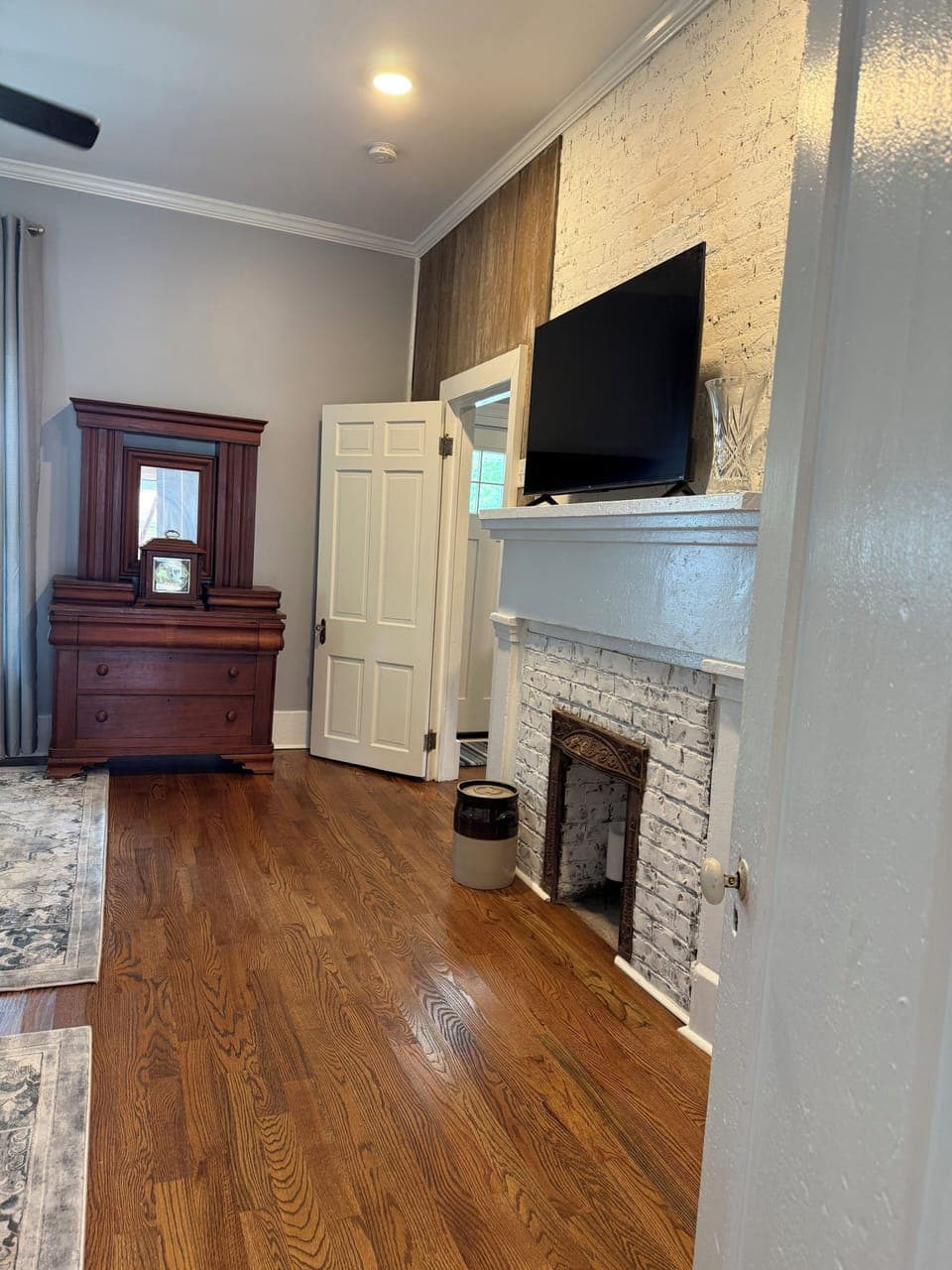 Main bedroom 