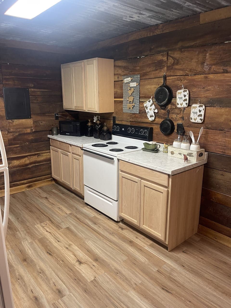 Stove and cabinets 
