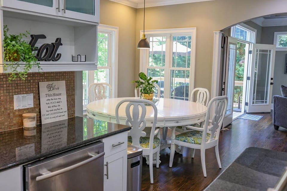 Our round table featured for the perfect family gathering. 