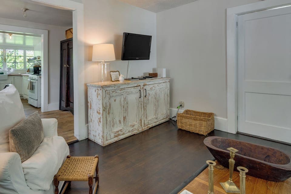 Cottage (2 Bedrooms) | Interior