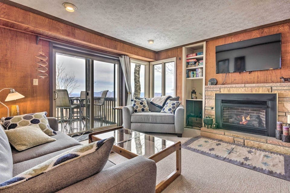 Apartment (3 Bedrooms) | Front of property