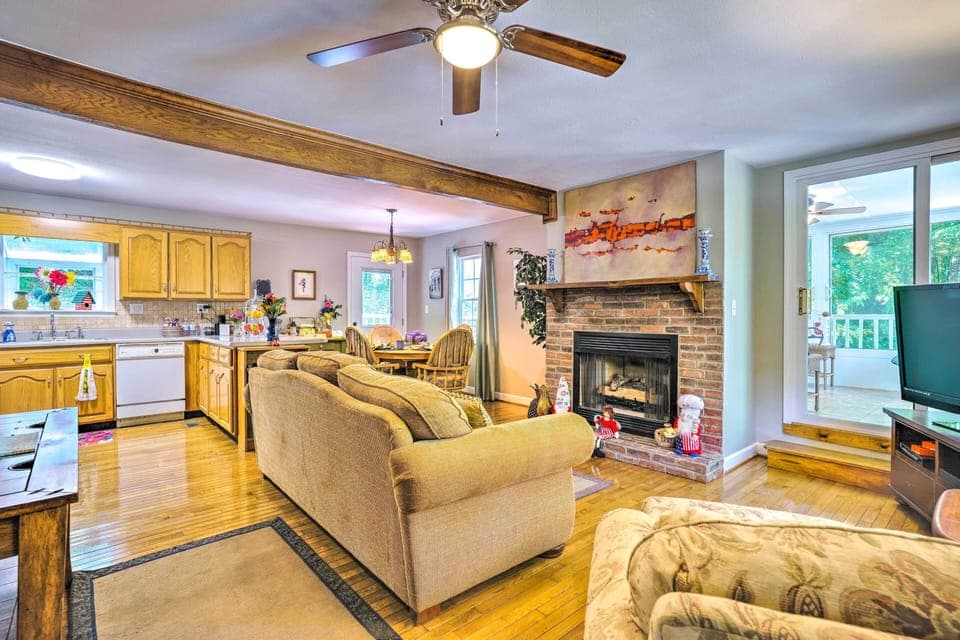 House (2 Bedrooms) | Interior
