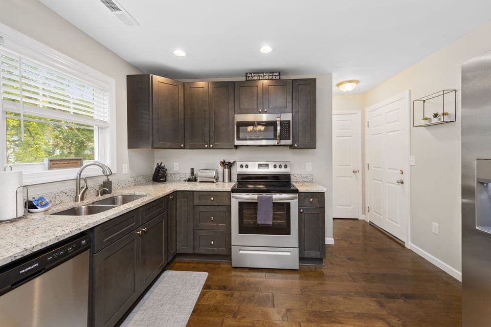 Full suite of appliances in the kitchen.