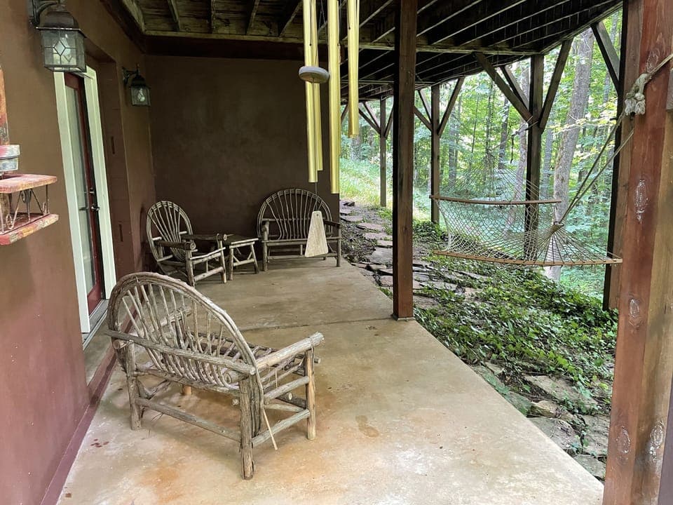 Lower level 