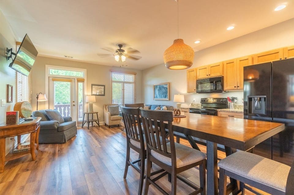 Open plan dining area