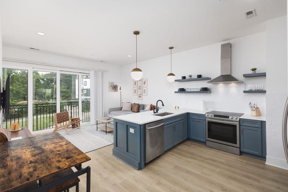 Fully-stocked kitchen with high-end appliances and all the utensils / dishware you'll need.