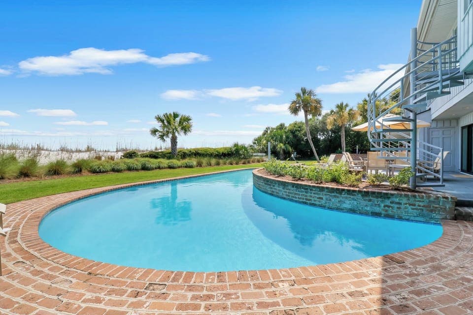 27 South Beach Lagoon | Pool