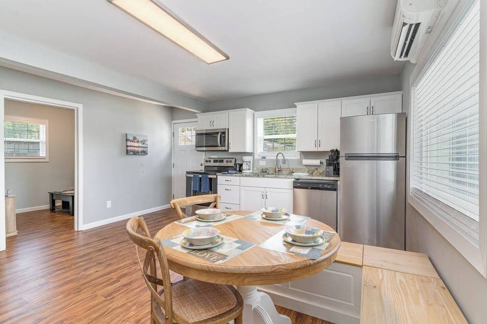 Dining/Kitchen Combo
