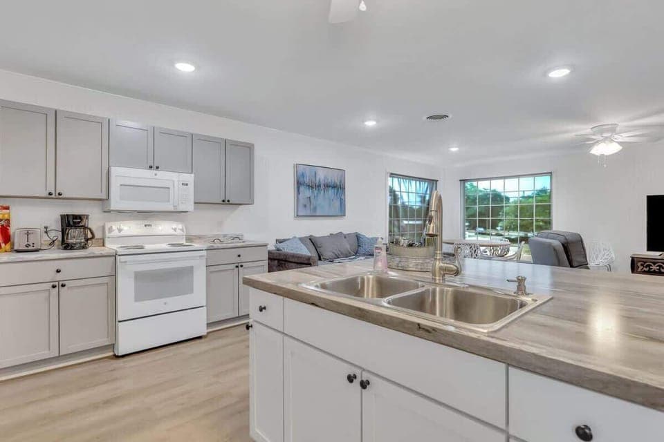 Kitchen view 