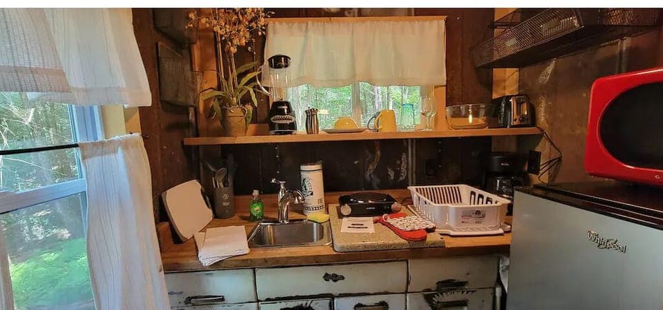 " kitchen was stocked with the basic things"   - Rebecca (June 2025)
