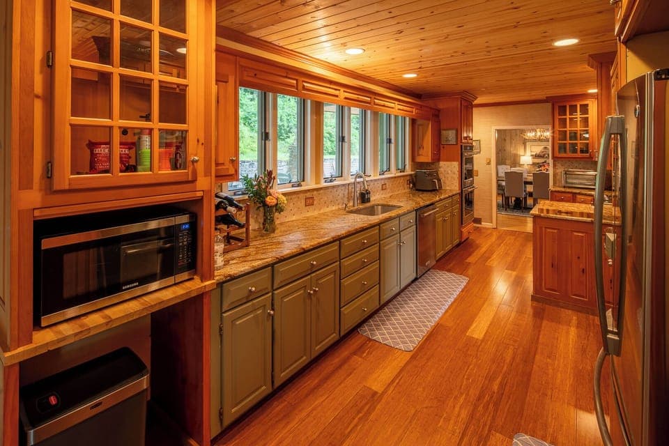 Chef's Kitchen.  Microwave.  Double Convection Oven.  Gas Stove. 