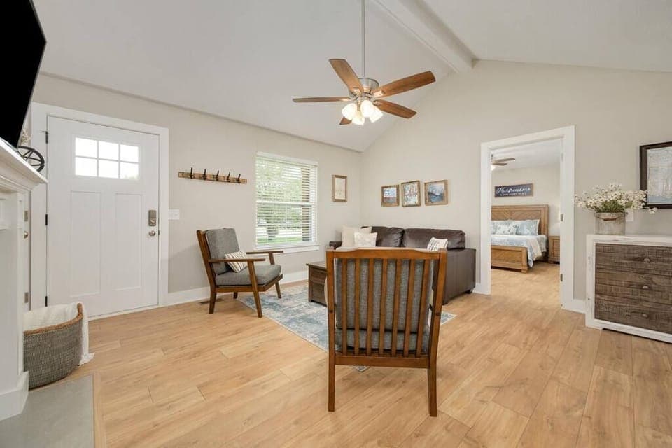 Family Room (1)