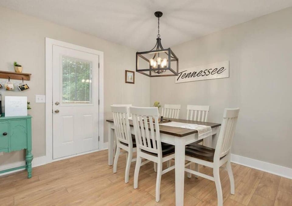 Dining Room (2)