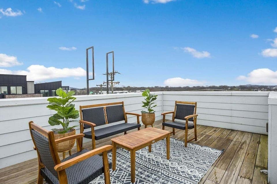 Enjoy elevated city views in boutique outdoor style.