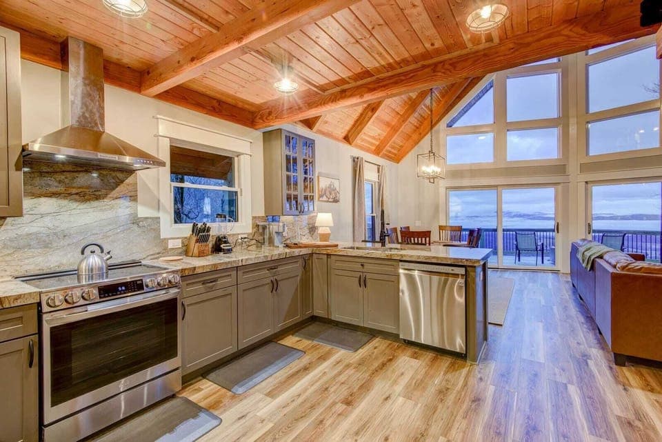Gourmet Kitchen