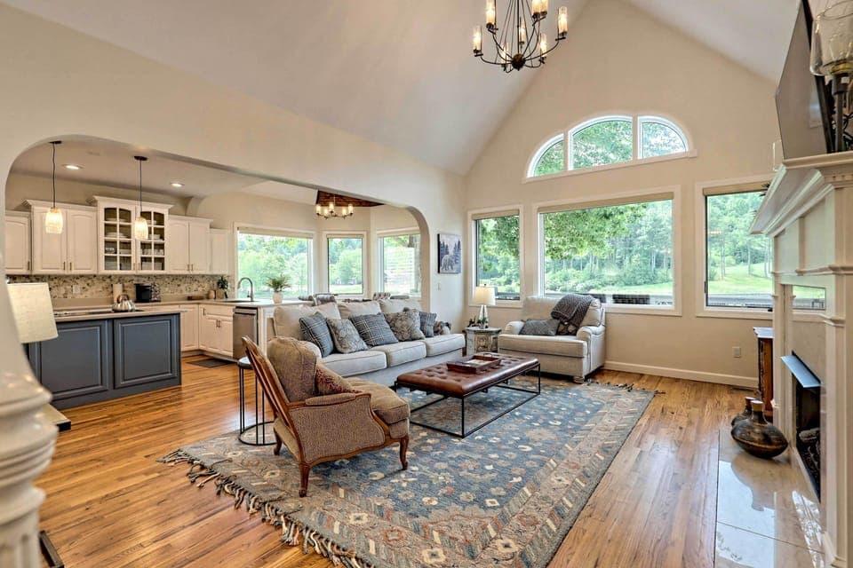 House (4 Bedrooms) | Interior