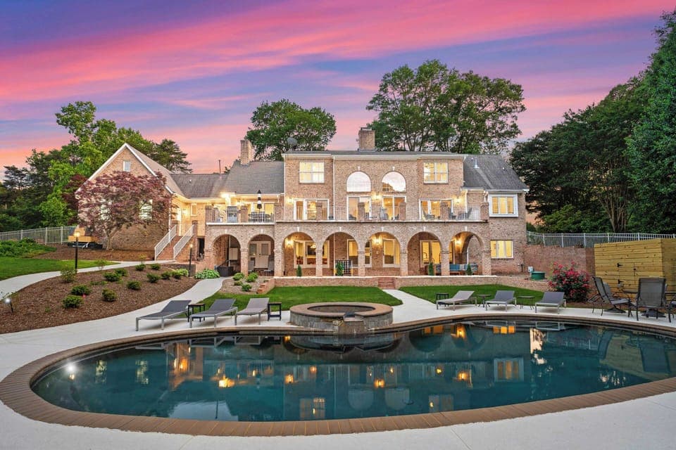 House (5 Bedrooms) | Interior