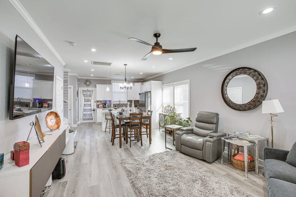 House (3 Bedrooms) | Interior