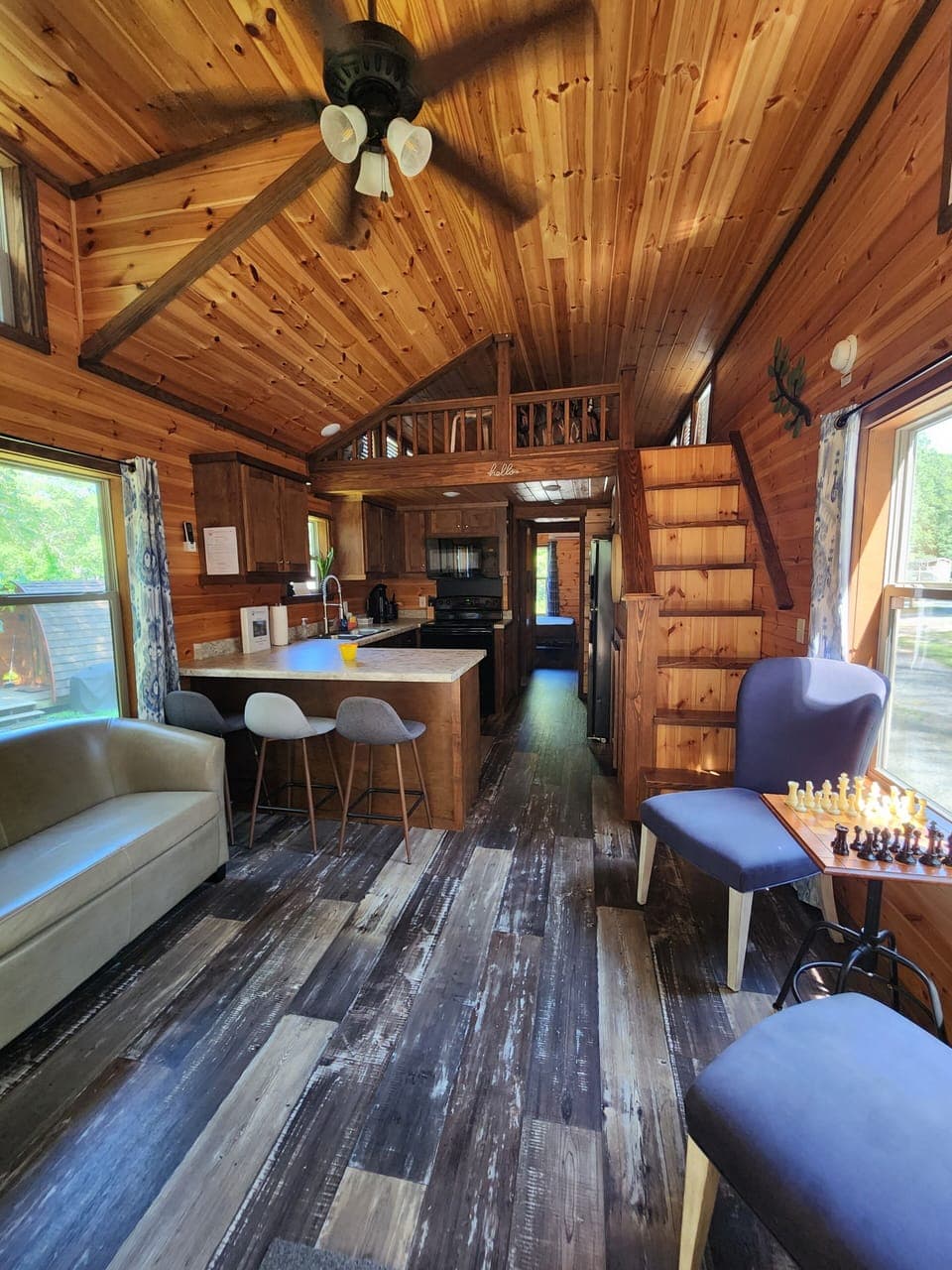 Family Cabin, Multiple Beds, Patio, River View | Living area