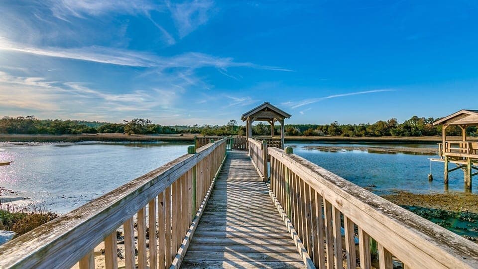 House, 4 Bedrooms | Lake view