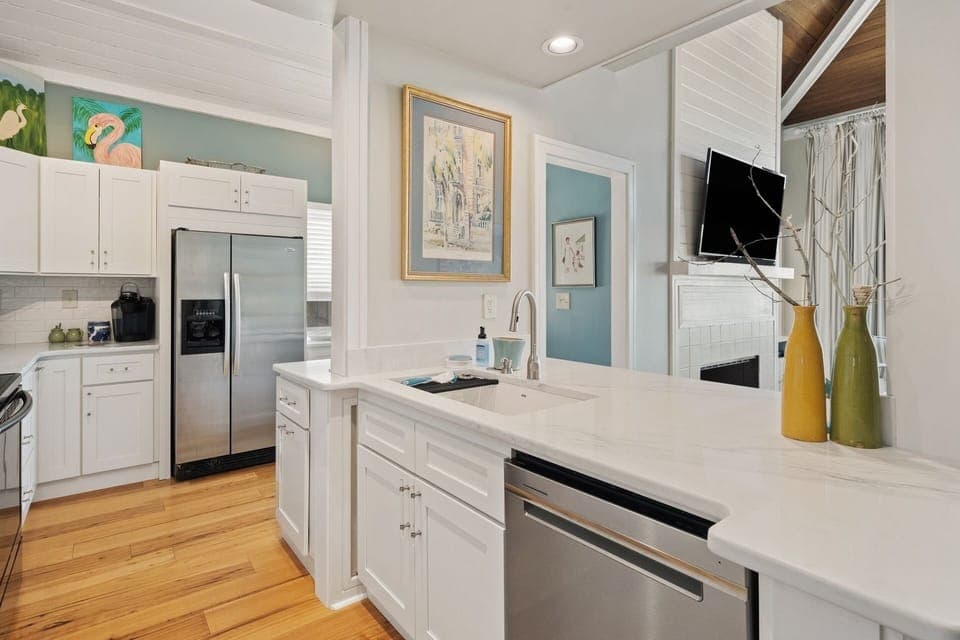 Condo, 3 Bedrooms | Private kitchen | Fridge, oven, coffee/tea maker, toaster