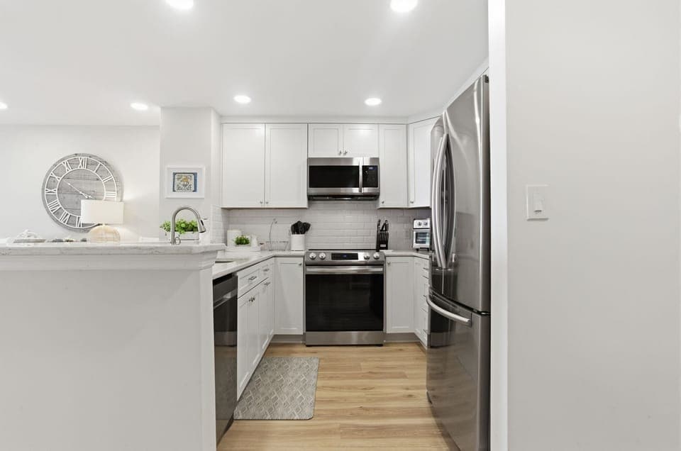 Villa, Multiple Beds, Kitchen (1835 Beachside Tennis) | Private kitchen | Coffee/tea maker, dining tables