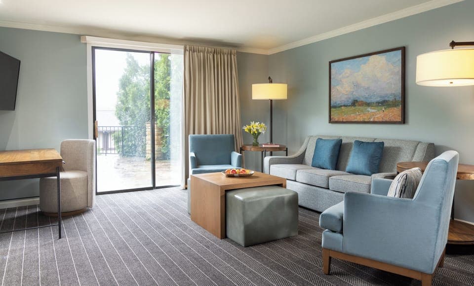 Standard Suite | Individually decorated, desk, iron/ironing board, free WiFi