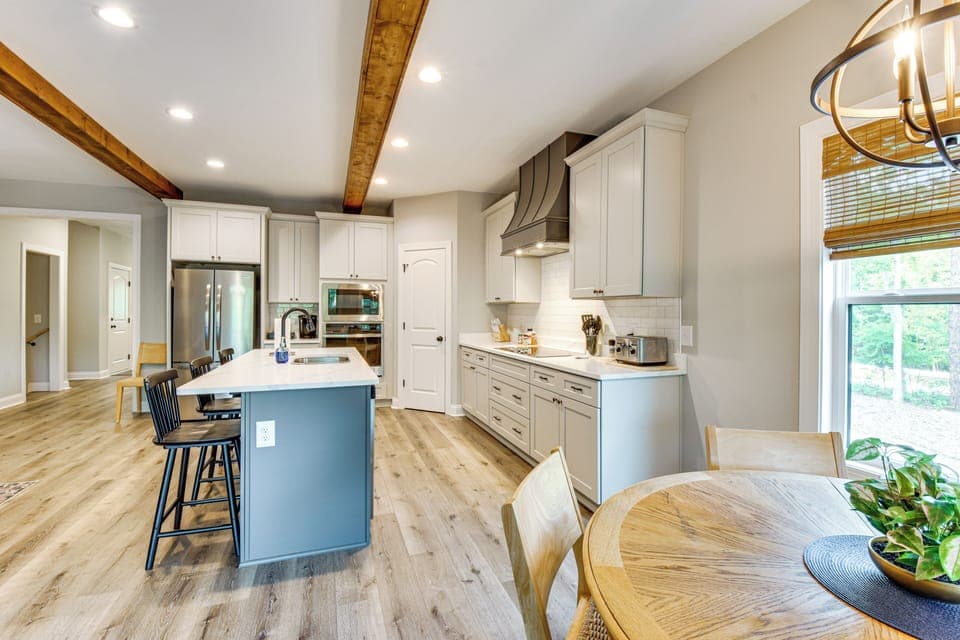 House (4 Bedrooms) | Interior