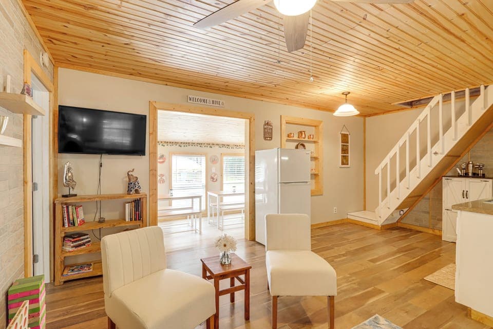 House (2 Bedrooms) | Interior