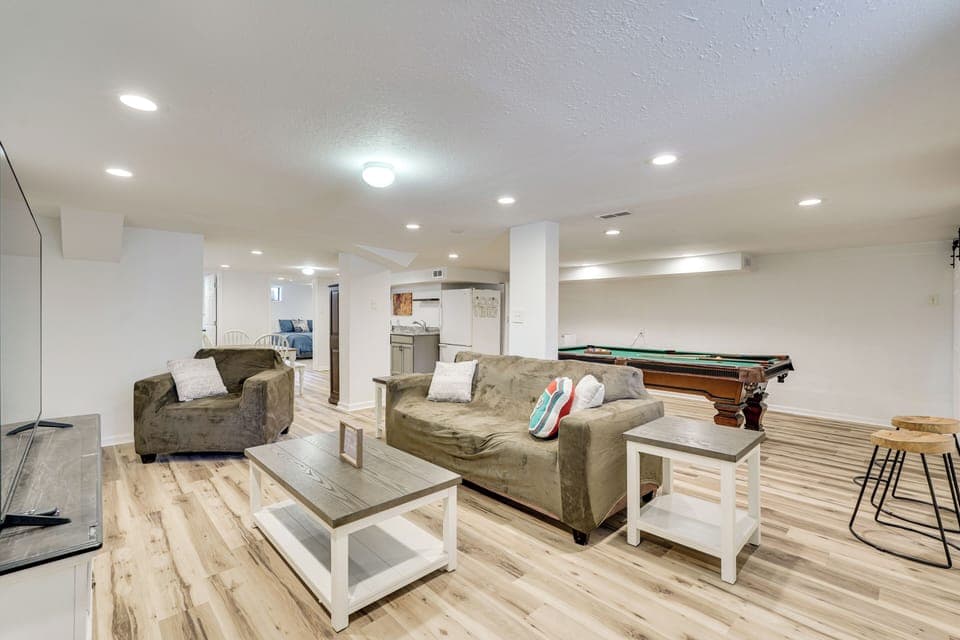 House (5 Bedrooms) | Interior