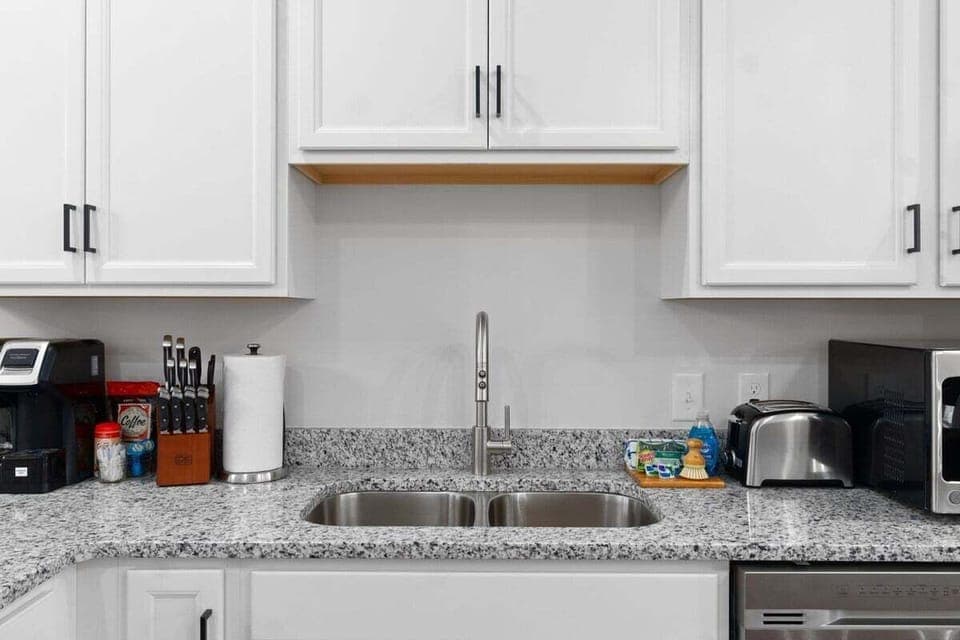 House, Multiple Beds, Patio, Garden View (Unit #C (527 N 1st St)) | Private kitchen