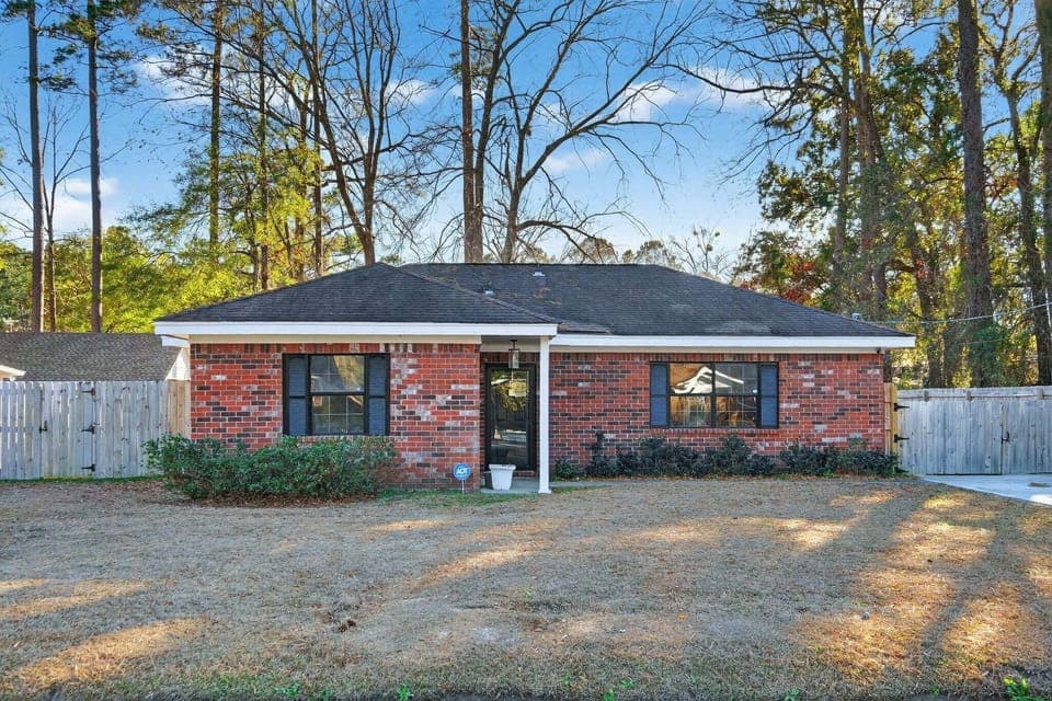 House, 3 Bedrooms | Exterior