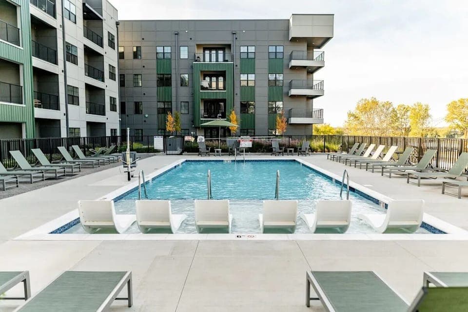 Seasonal outdoor pool, sun loungers