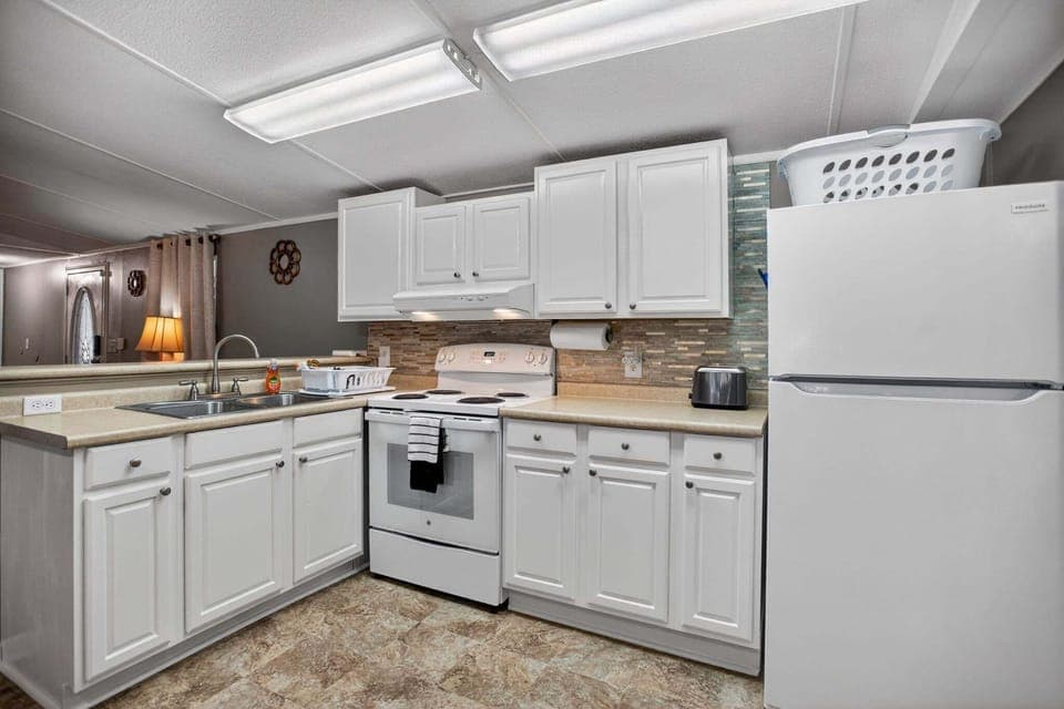 House, 2 Bedrooms | Private kitchen