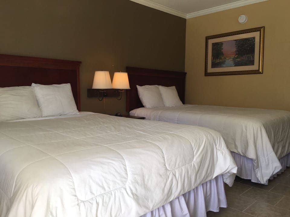 Deluxe Room, 2 Queen Beds | Desk, soundproofing, free WiFi, bed sheets