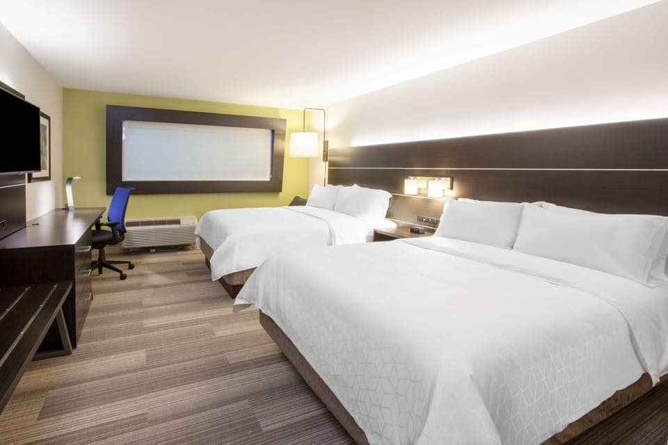Desk, iron/ironing board, free WiFi, bed sheets