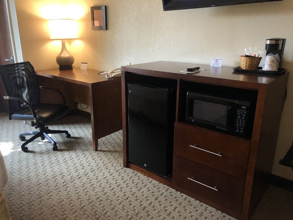 1 bedroom, in-room safe, desk, soundproofing
