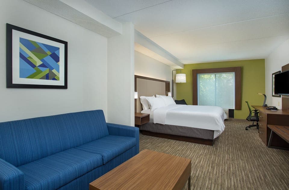 In-room safe, desk, laptop workspace, iron/ironing board