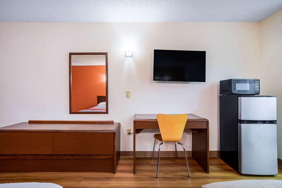 Desk, iron/ironing board, free WiFi, bed sheets