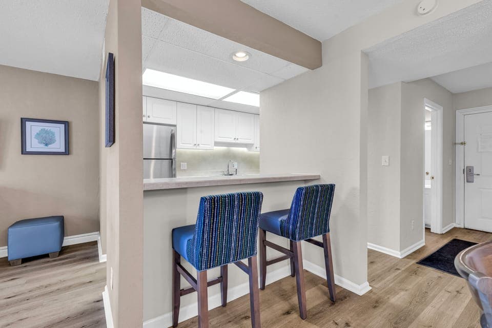 Townhome, 2 Bedrooms | Private kitchen | Fridge, microwave, oven, stovetop