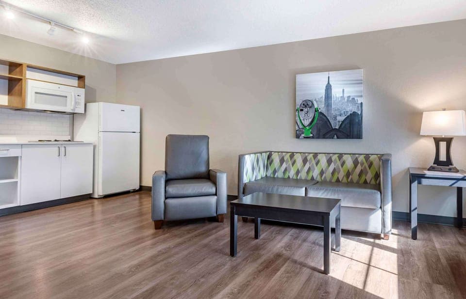 Suite, 1 Bedroom, Non Smoking (2 Full and 1 Sofa Bed) | Premium bedding, desk, laptop workspace, blackout drapes
