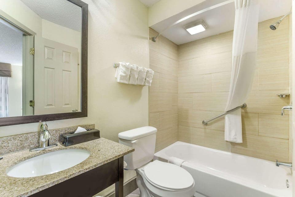 Standard Room, 2 Double Beds, Non Smoking | Bathroom | Free toiletries, hair dryer, towels, soap